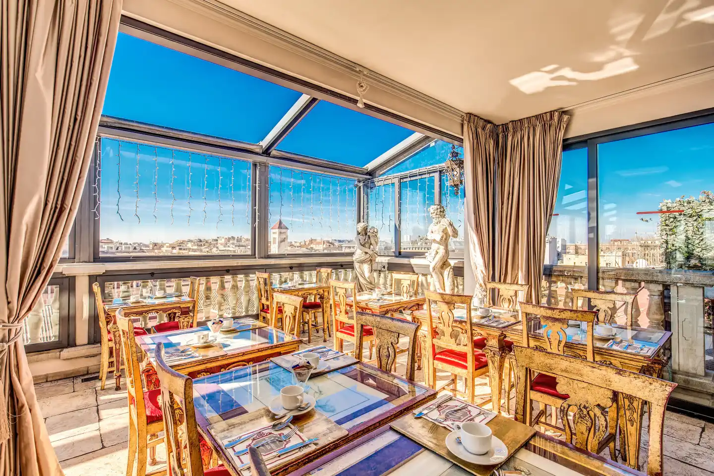 Romanico Palace Restaurant