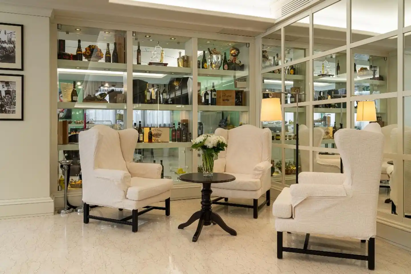 Roxy Plaza Lobby