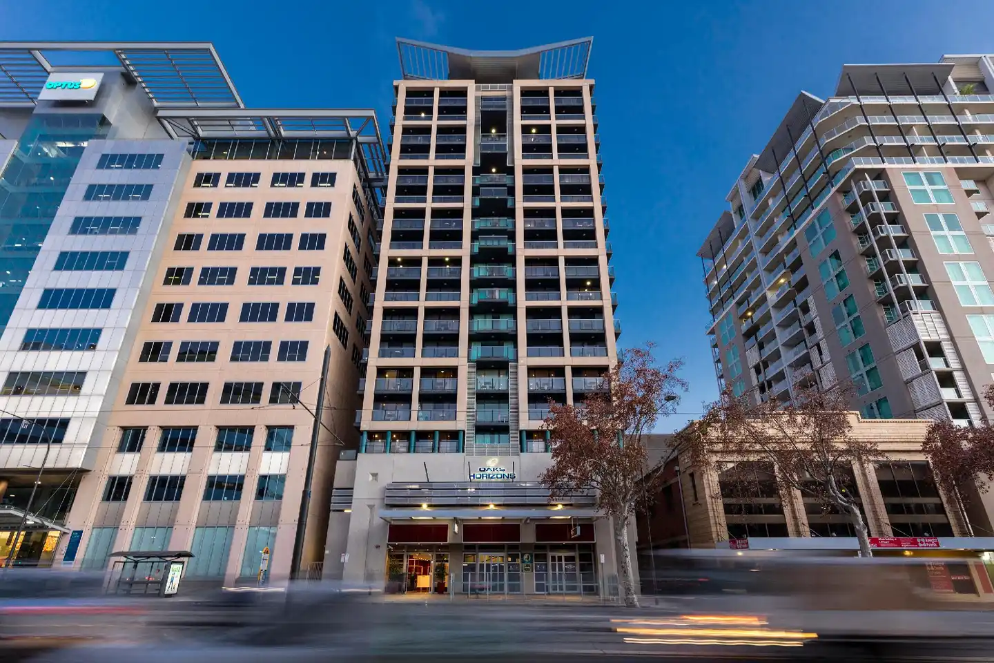 Oaks Adelaide Horizons Suites Aussenansicht