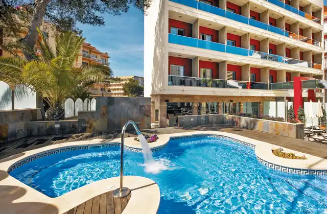 MLL Mediterranean Bay Pool