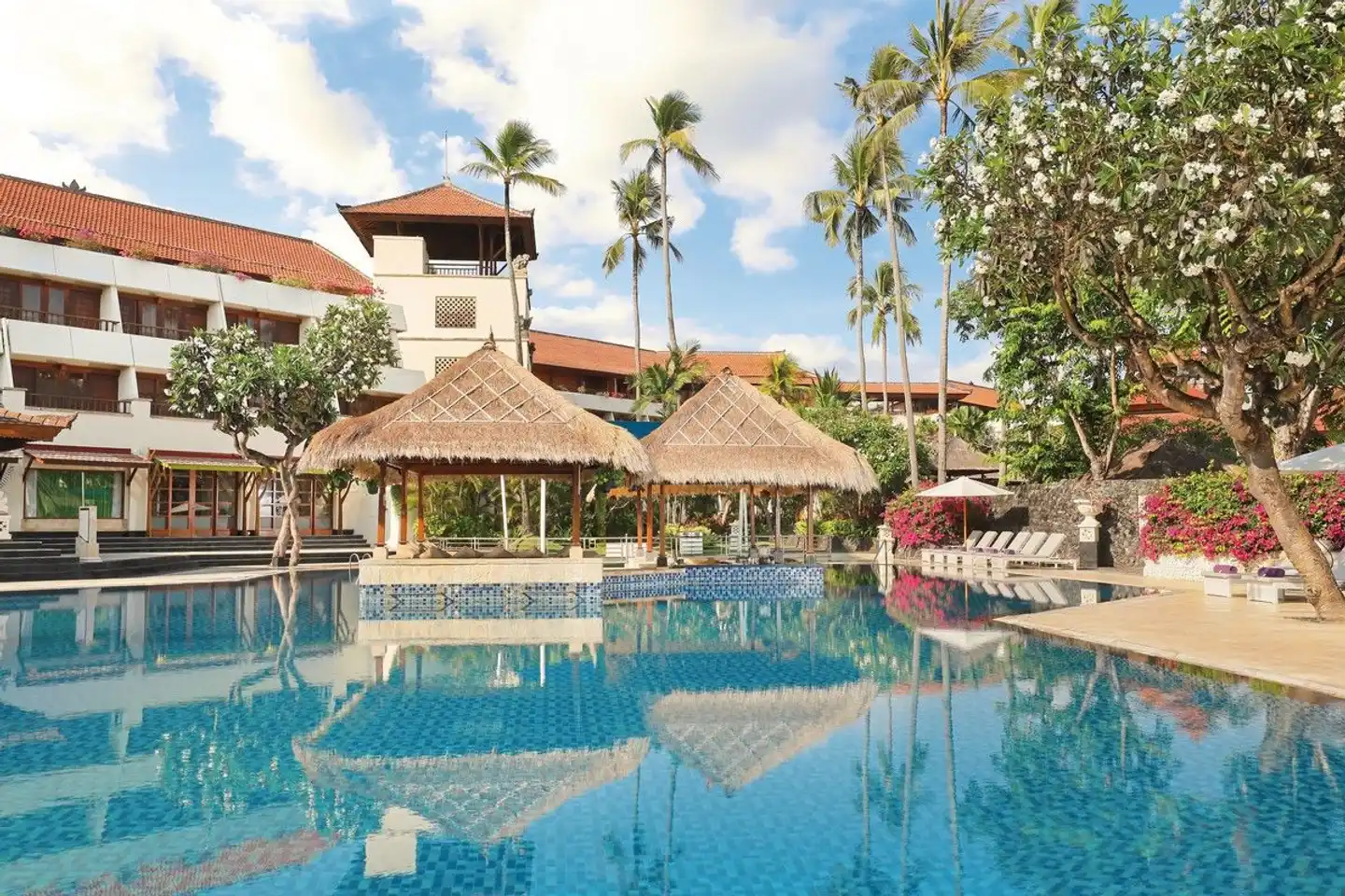 Nusa Dua Beach Hotel & Spa Pool