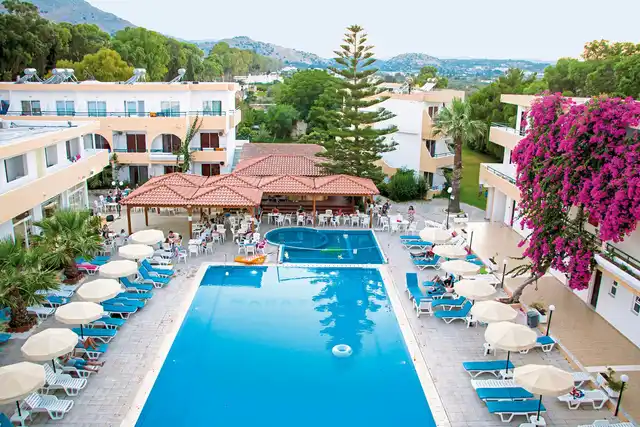 Marathon Hotel Pool