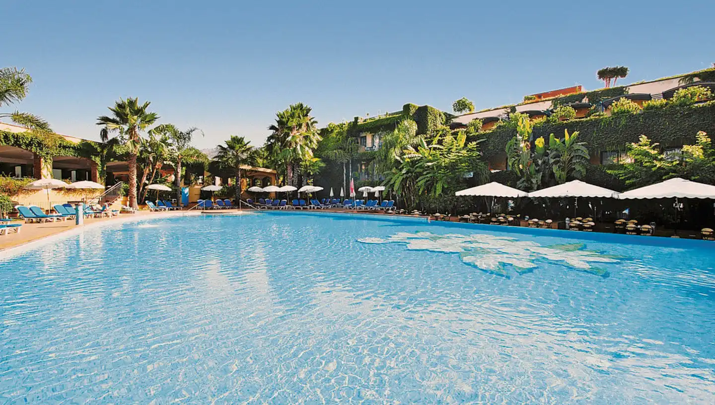 Caesar Palace Pool