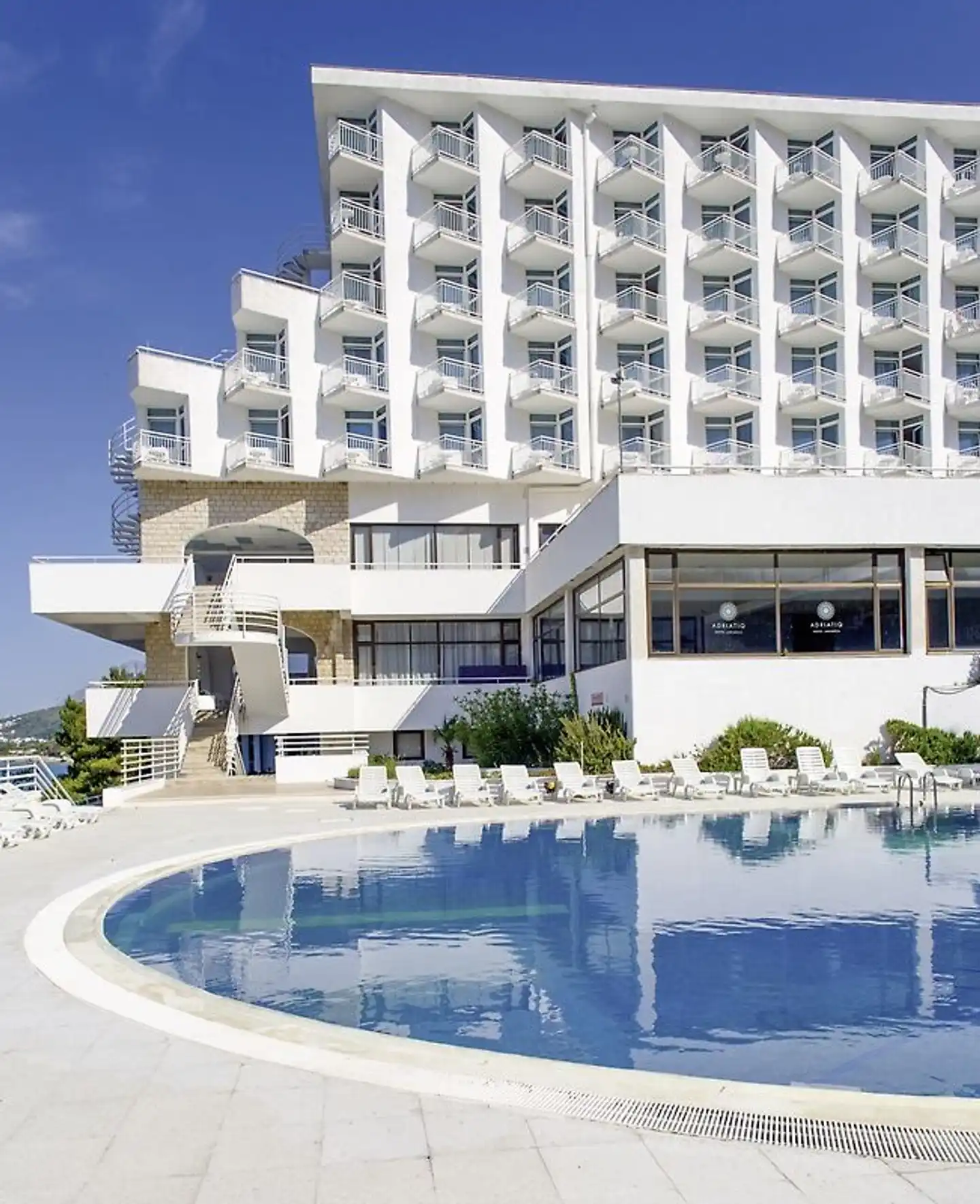 Labineca Pool