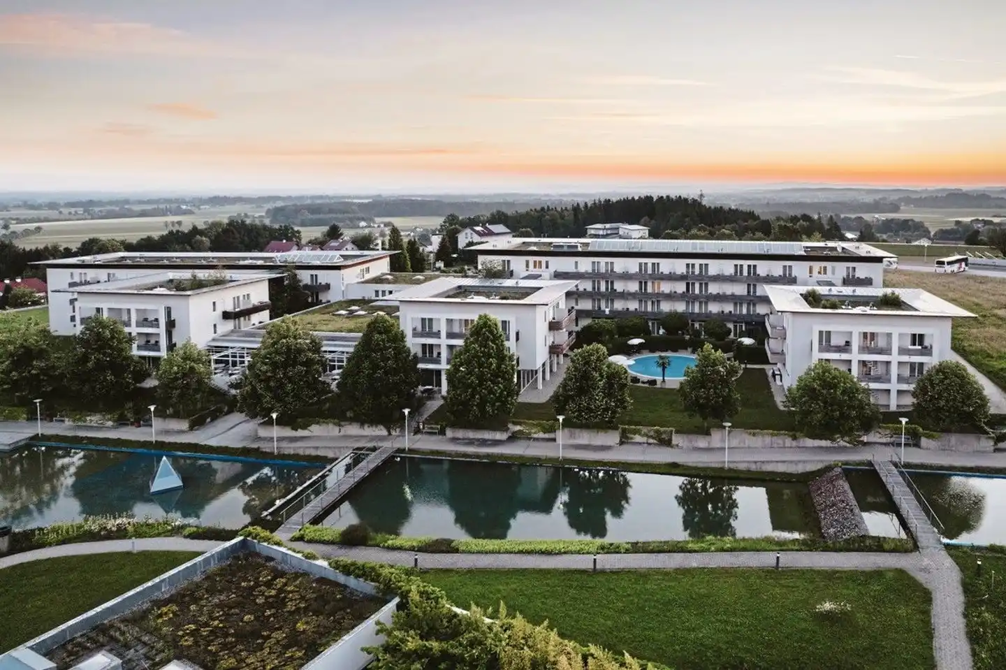 4*S Hotel Spa Resort Geinberg Aussenansicht