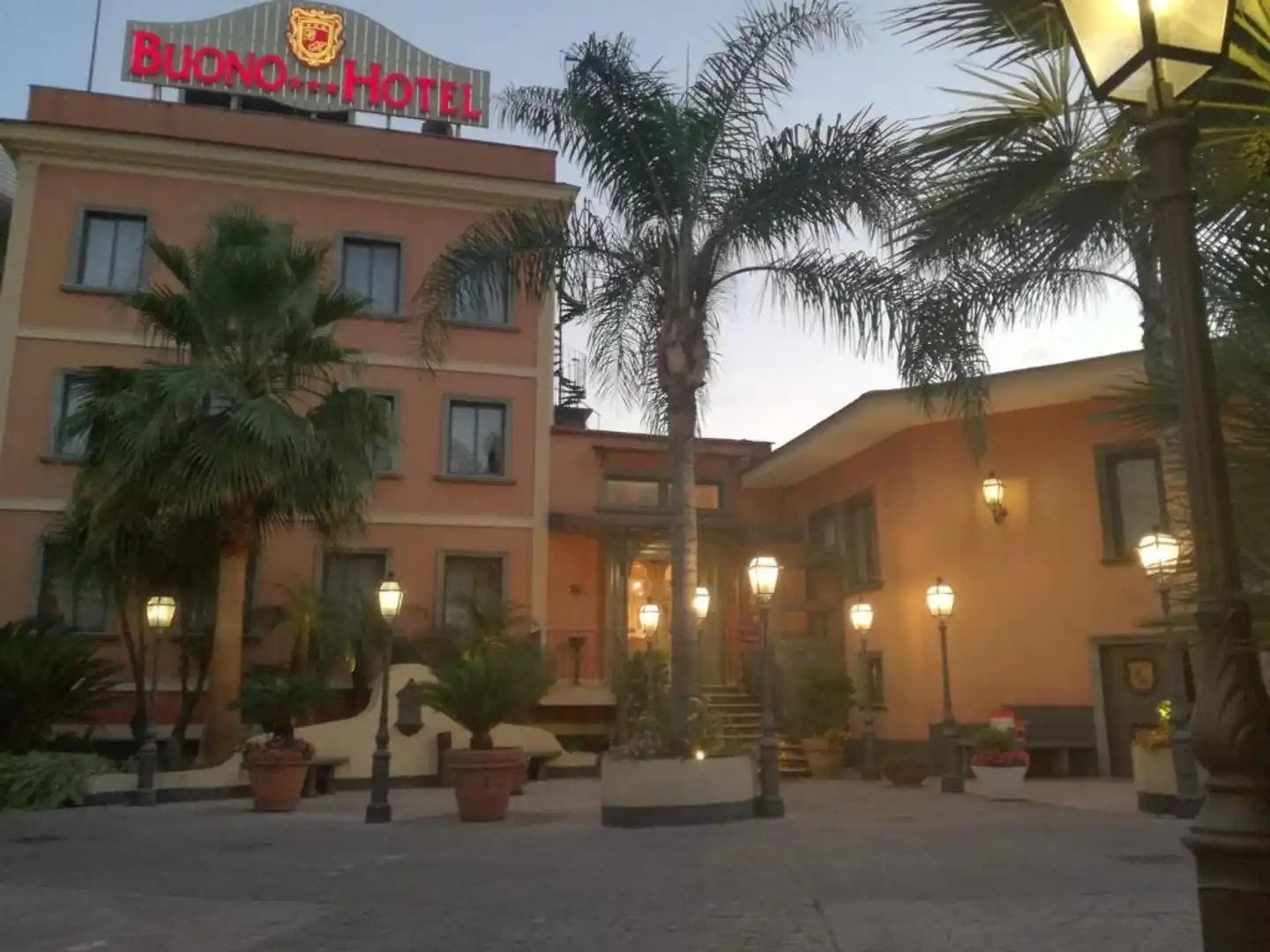 Buono Hotel Aussenansicht