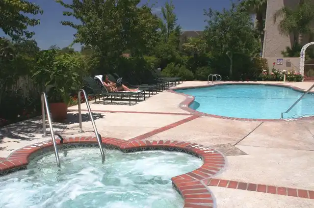 Best Western Plus Thousand Oaks Inn Pool