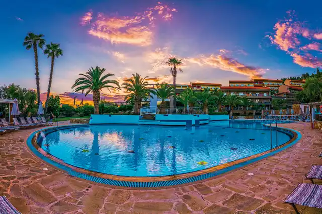Lagomandra Hotel & Spa Pool