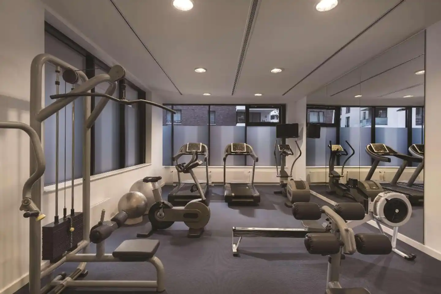 Adina Apartment Hotel Hamburg Michel Sport und Entertainment
