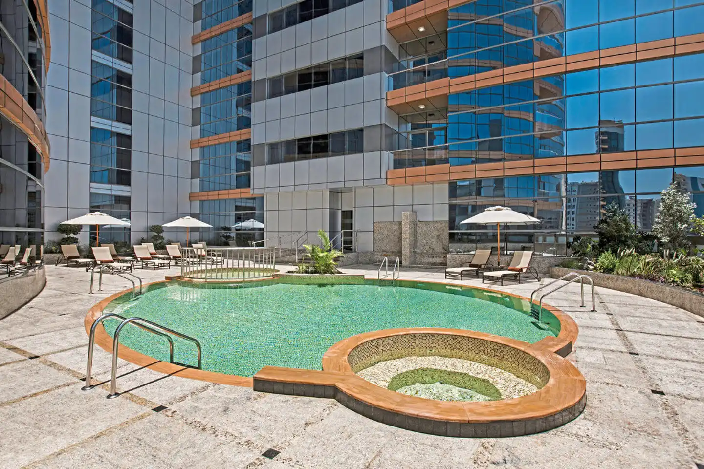 Doubletree by Hilton Dubai - Al Barsha Pool