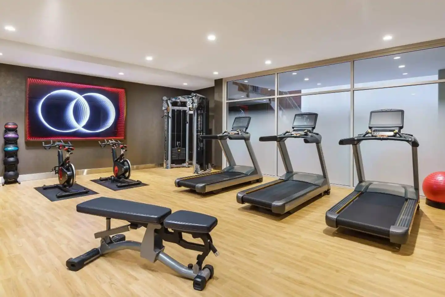 AC Hotel by Marriott New York Times Square Sport und Entertainment