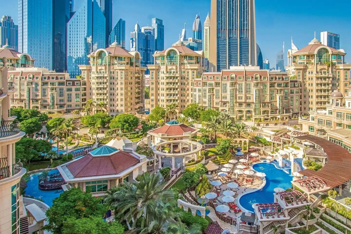 Swissotel Al Murooj Dubai Aussenansicht