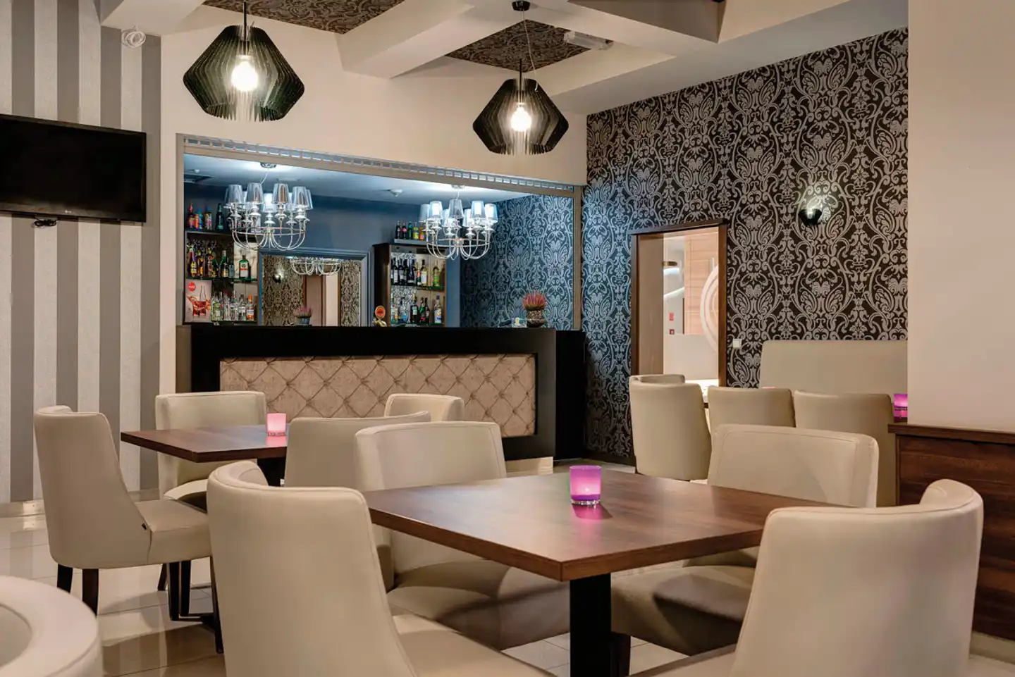 Olymp III Bar