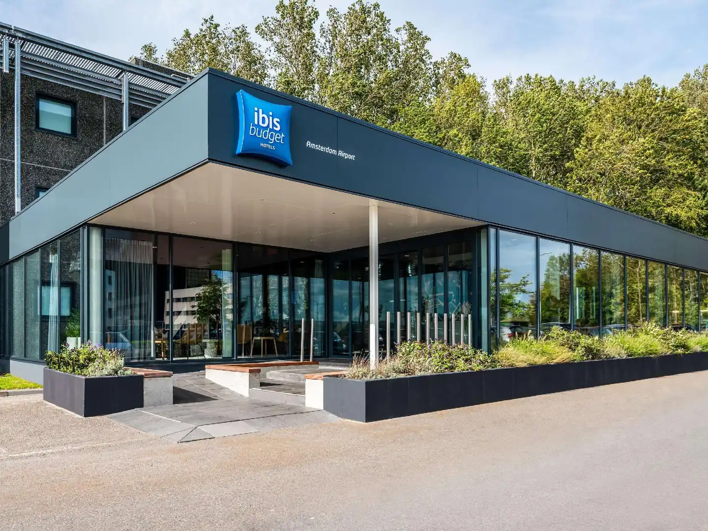 ibis budget Amsterdam Airport Aussenansicht