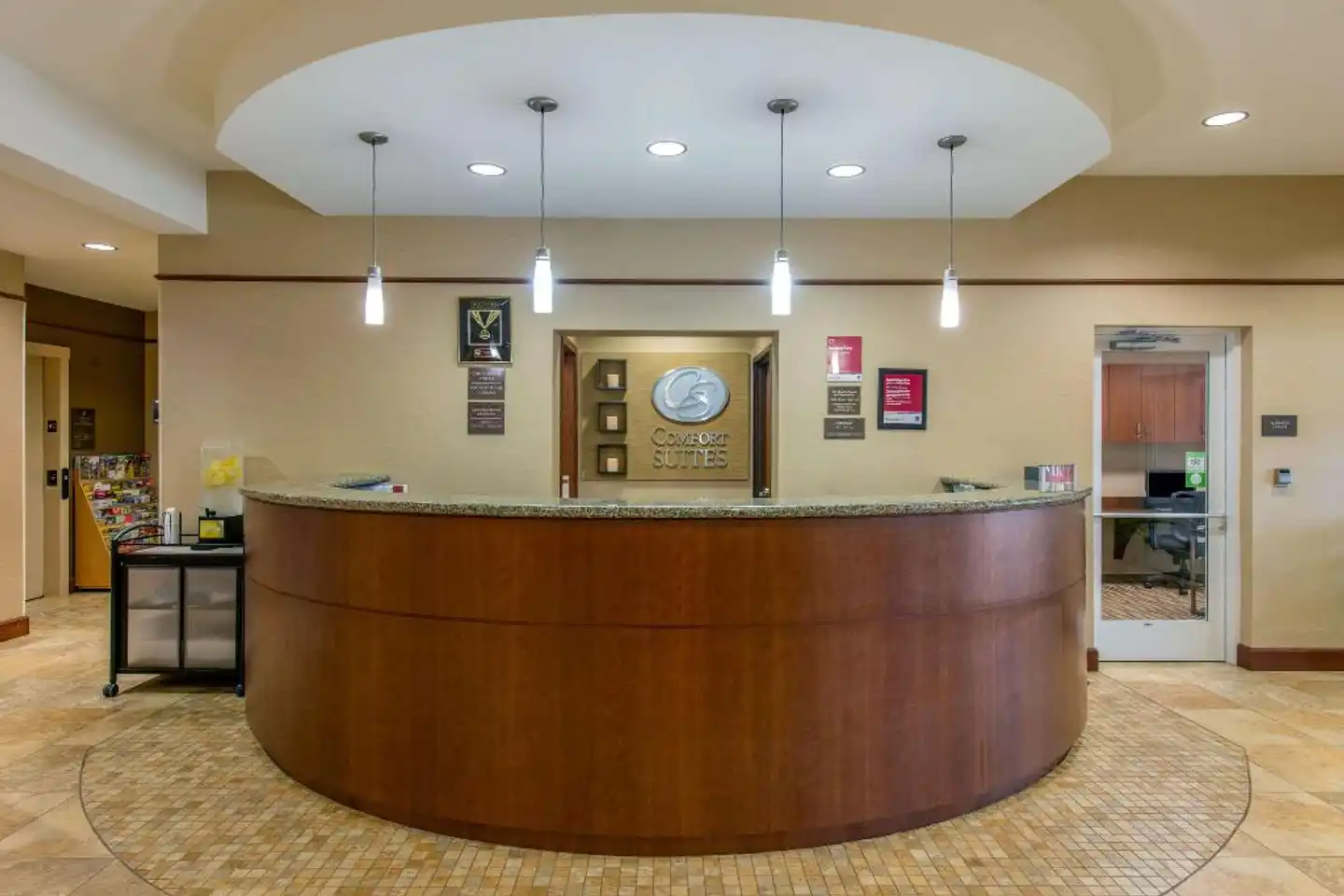 Comfort Suites - Sarasota / Little Sarasota Bay Lobby