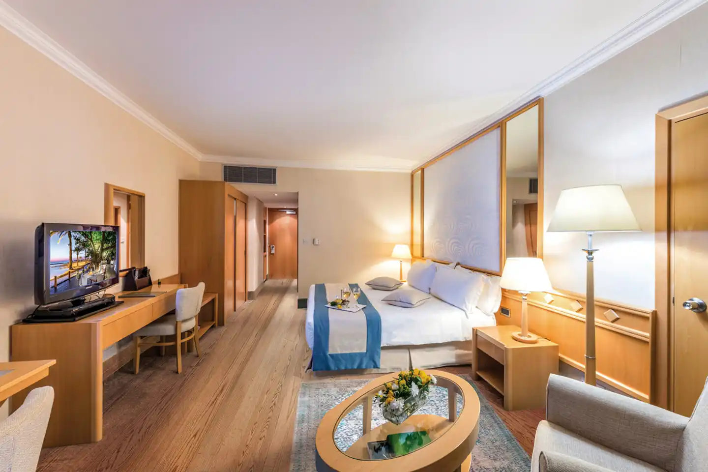 Constantinou Bros Asimina Suites Wohnbeispiel