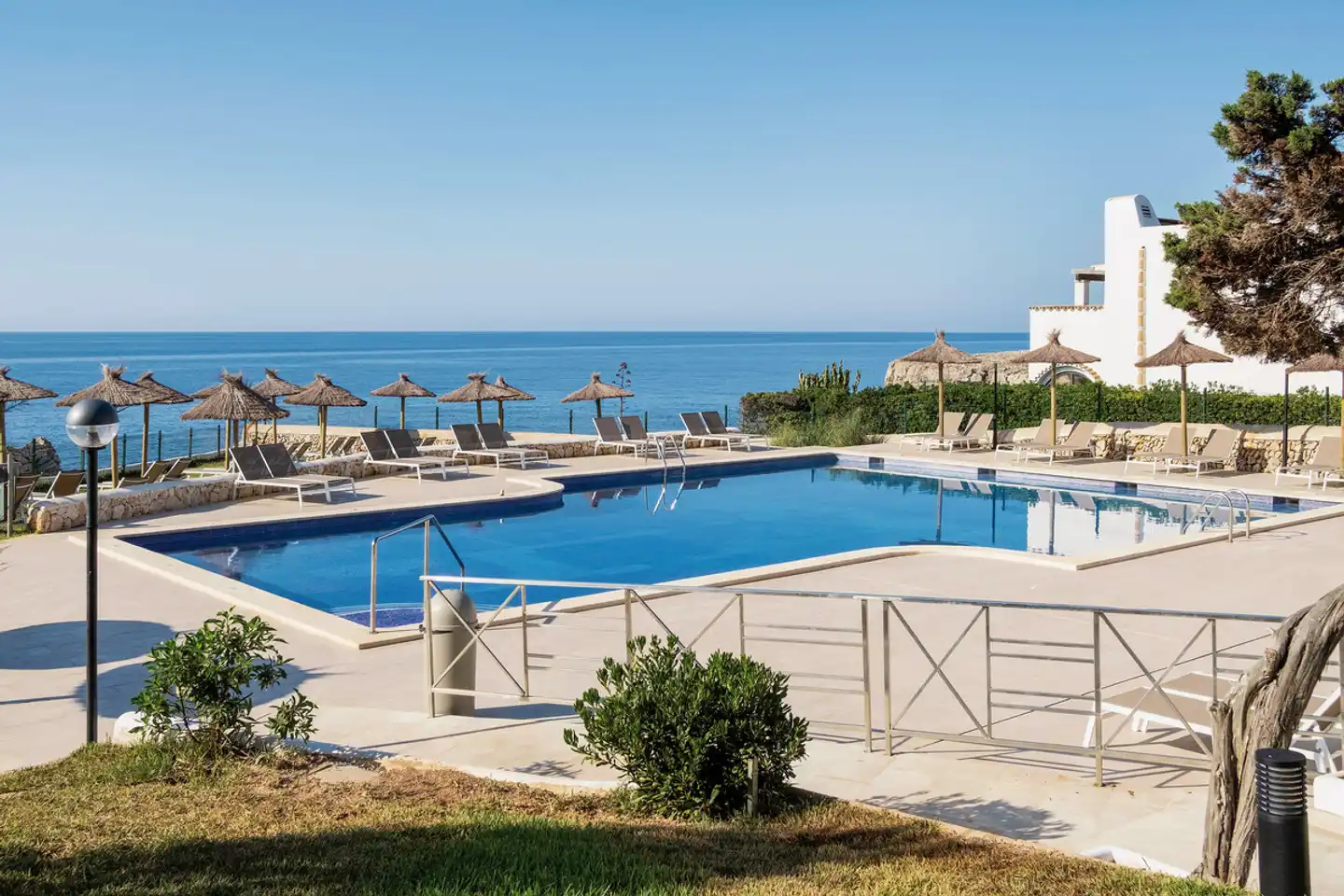 Alua Suites Las Rocas Pool