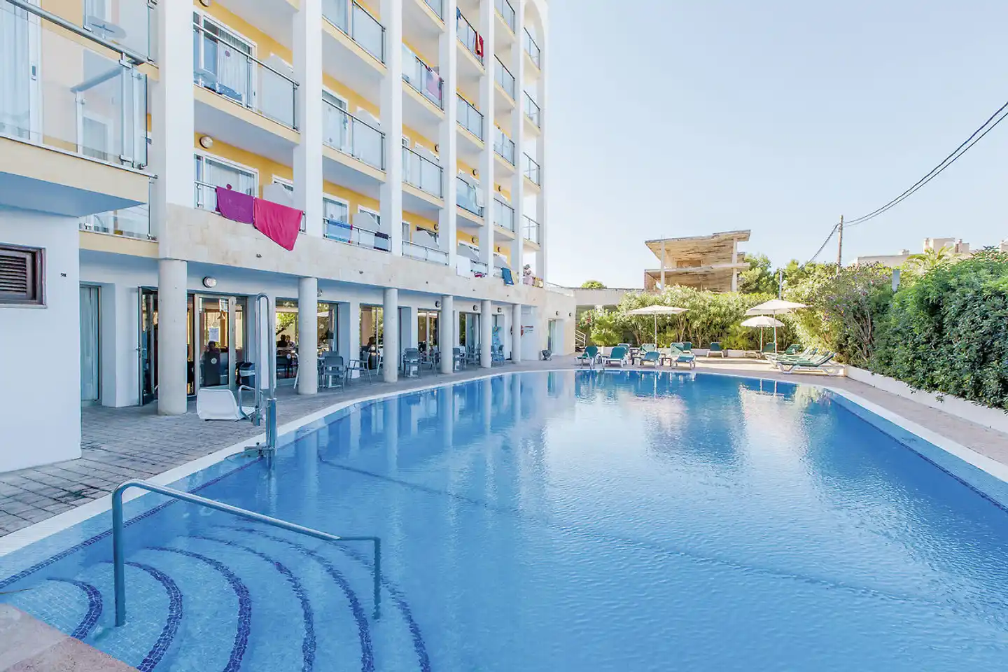 Bella Mar Pool