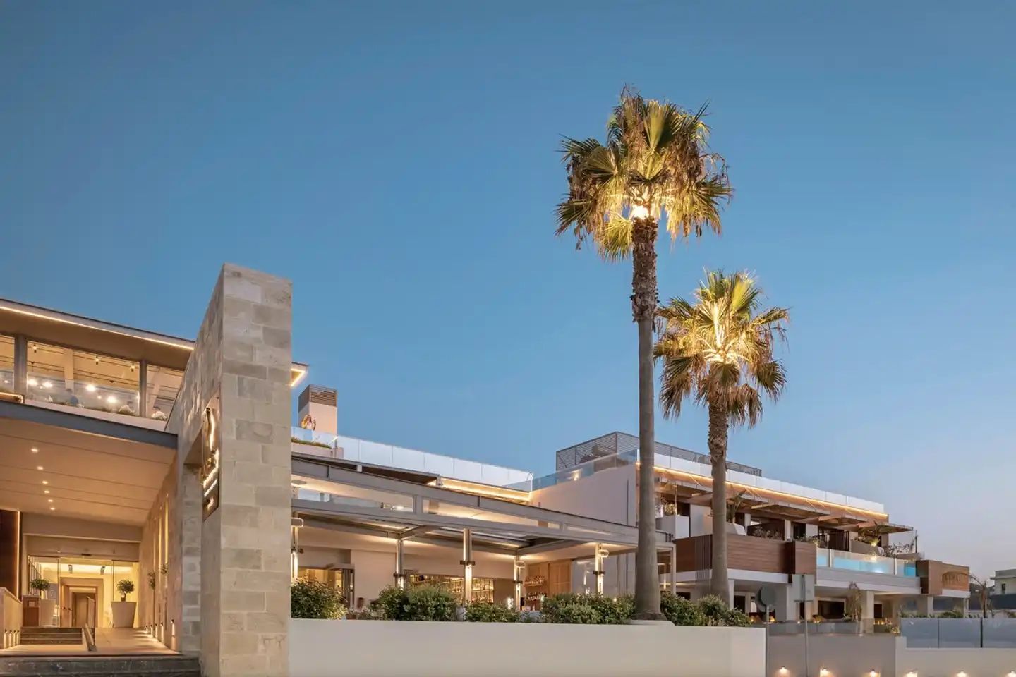 Ikones Seafront Luxury Suites Aussenansicht