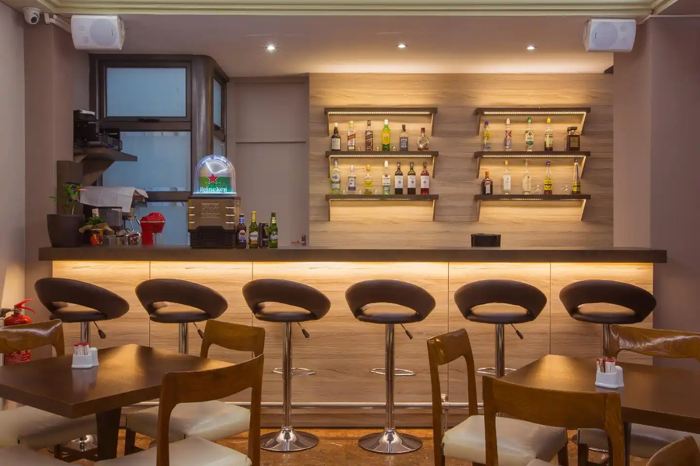 Marina Bar