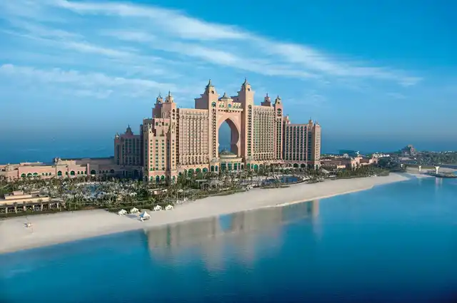 Atlantis, The Palm Pool