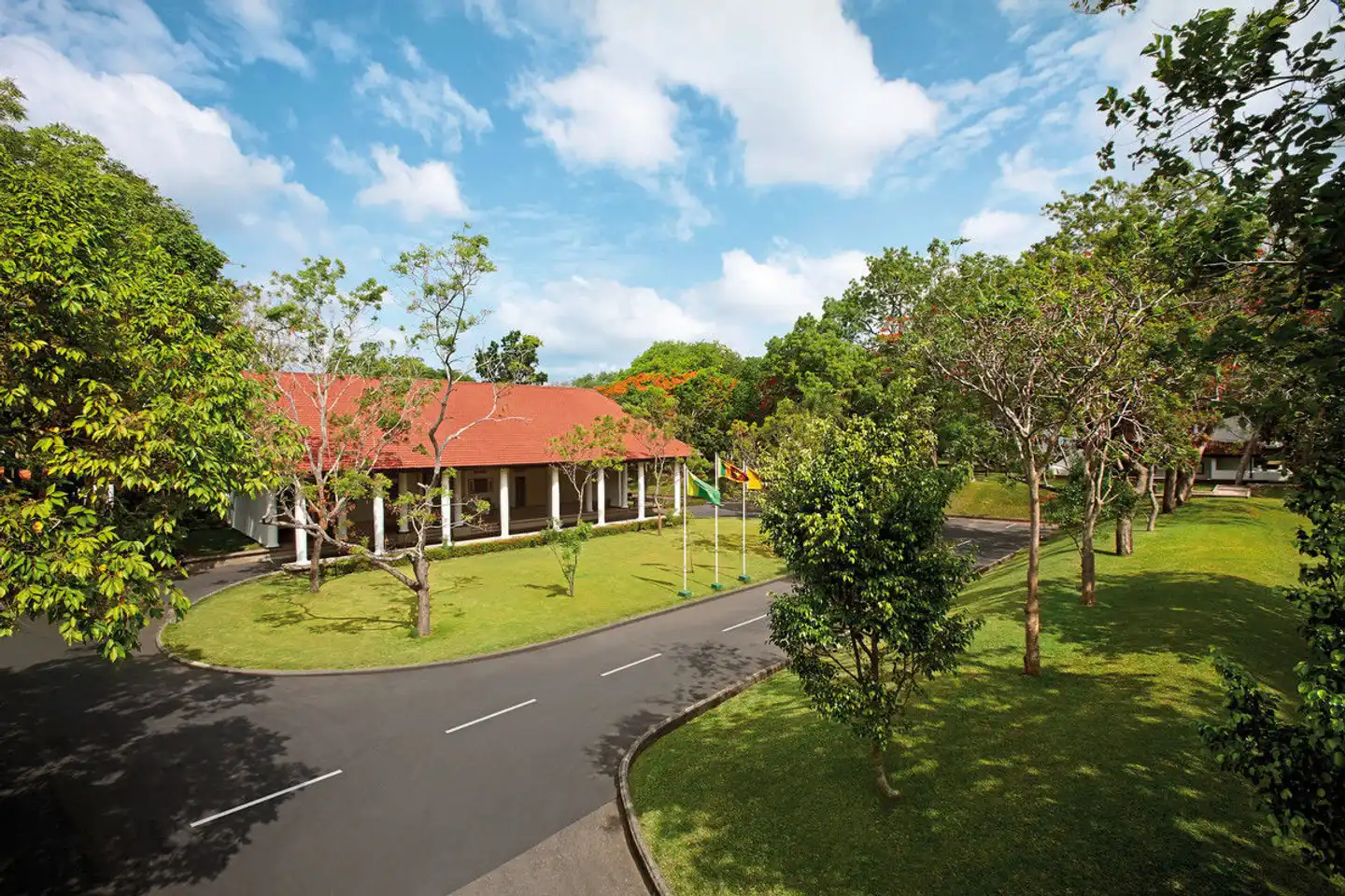 Cinnamon Lodge Habarana Aussenansicht