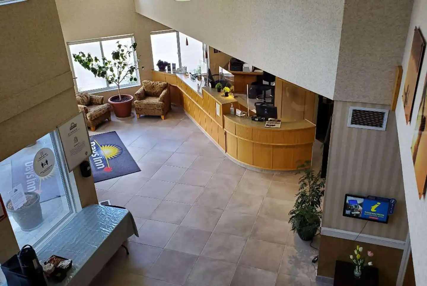 Days Inn by Wyndham Penticton Conference Centre Lobby