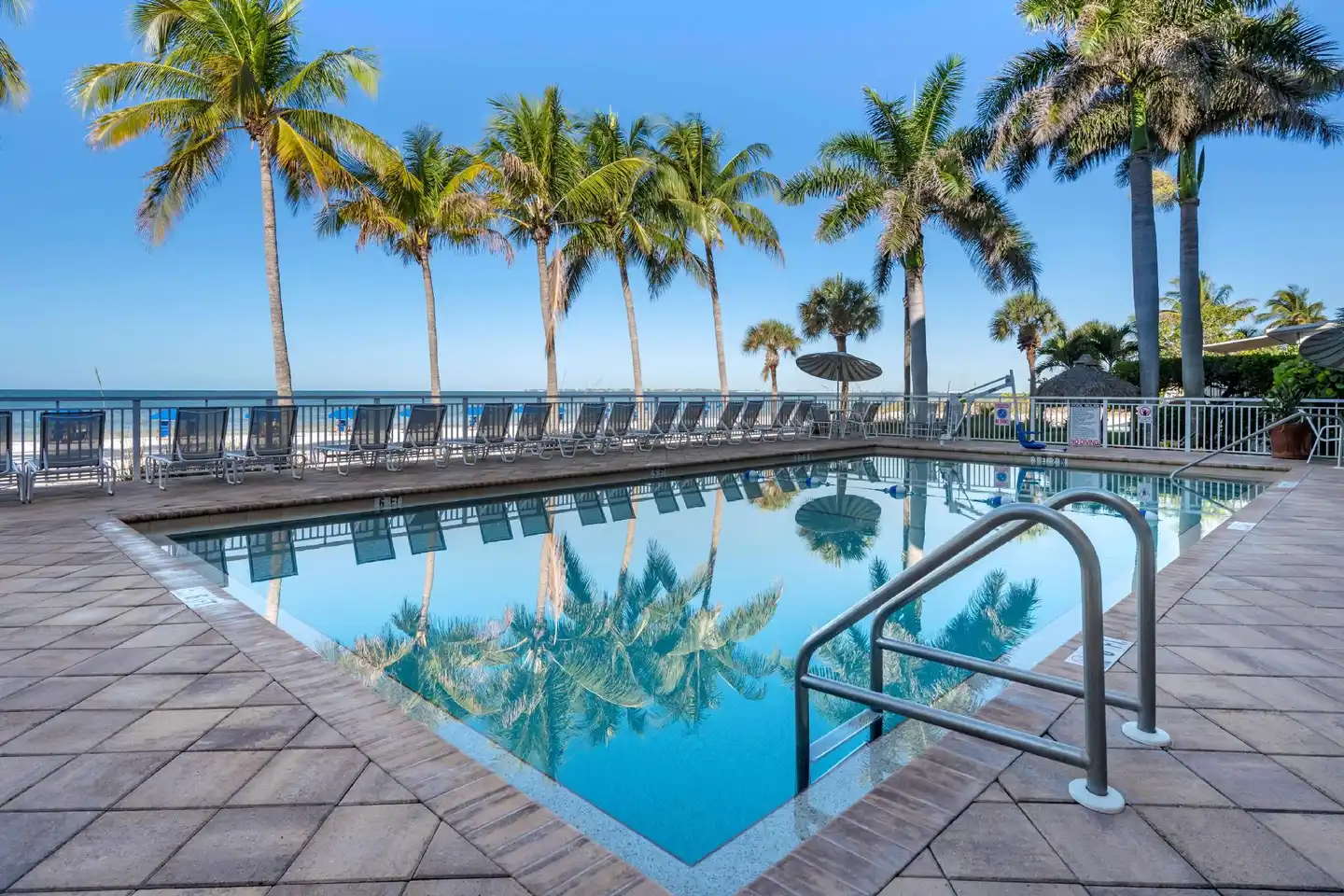 Best Western Plus Beach Resort Pool