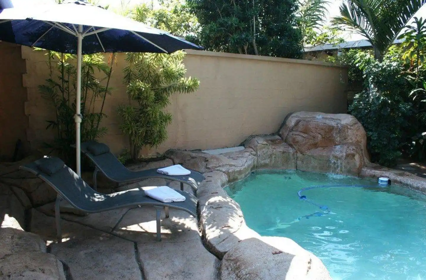 45 Broadway Lodge Pool