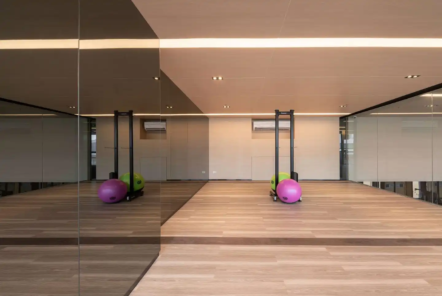 Ramada by Wyndham Bangkok Sukhumvit 87 Sport und Entertainment