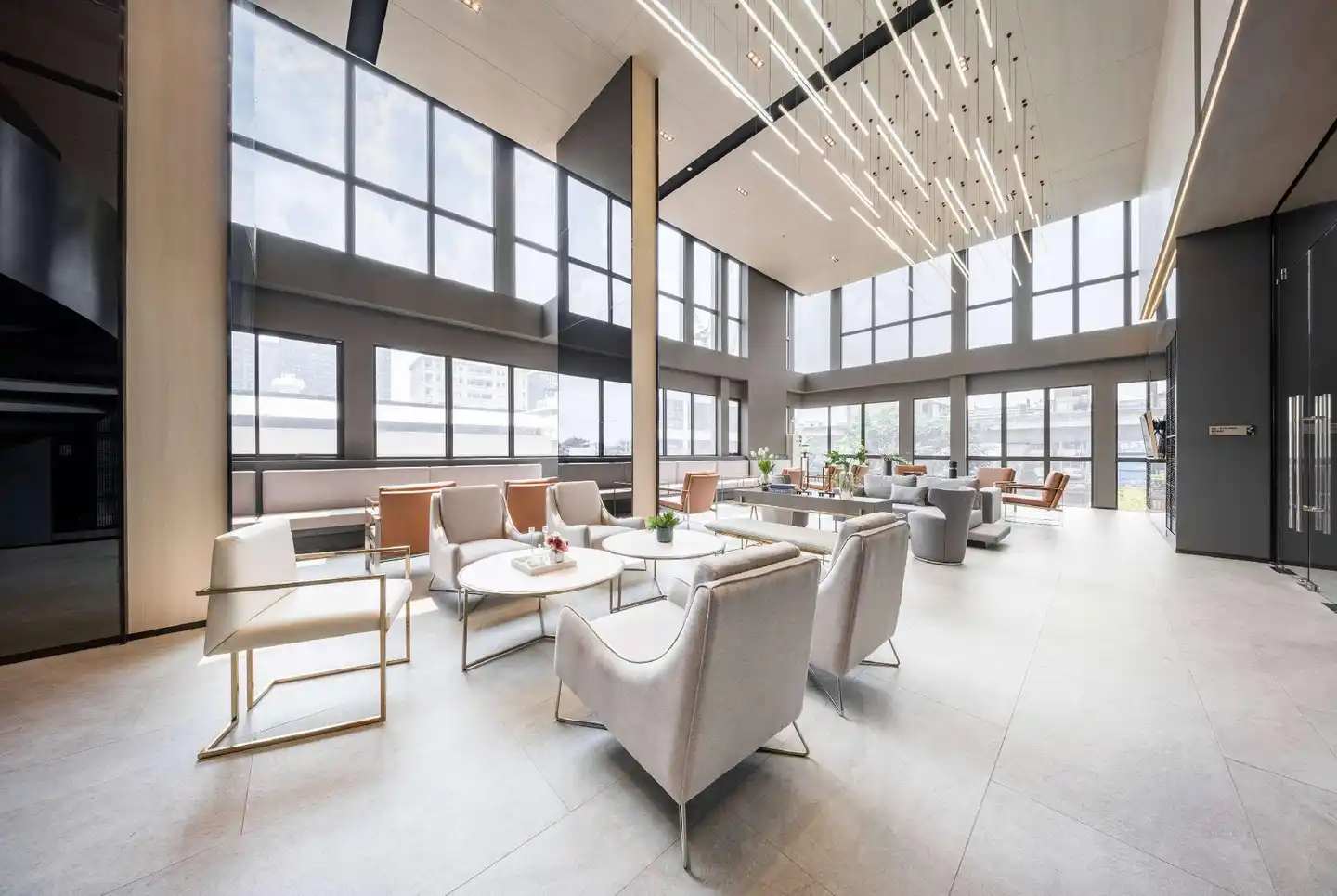 Ramada by Wyndham Bangkok Sukhumvit 87 Restaurant