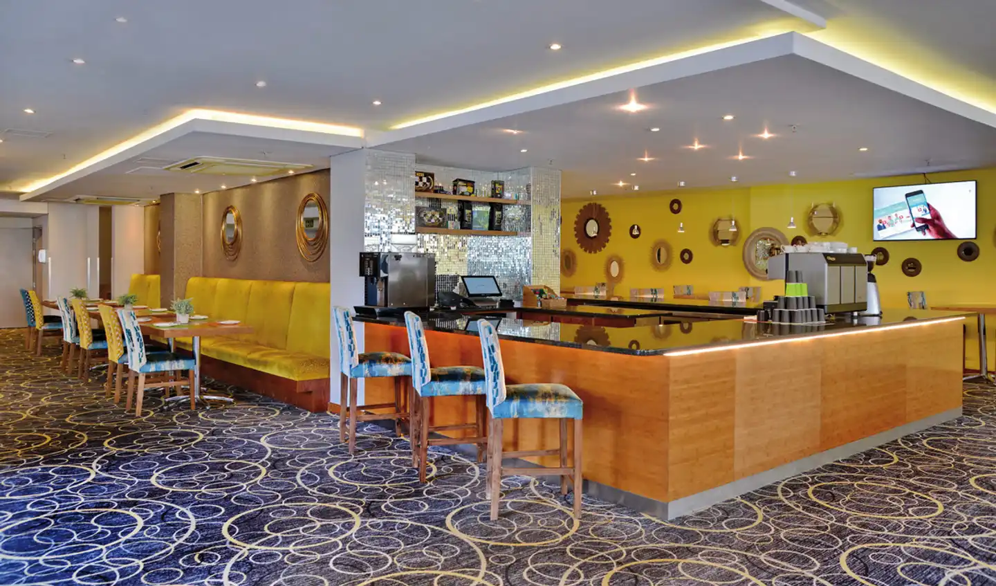 Cresta Grande Cape Town Bar