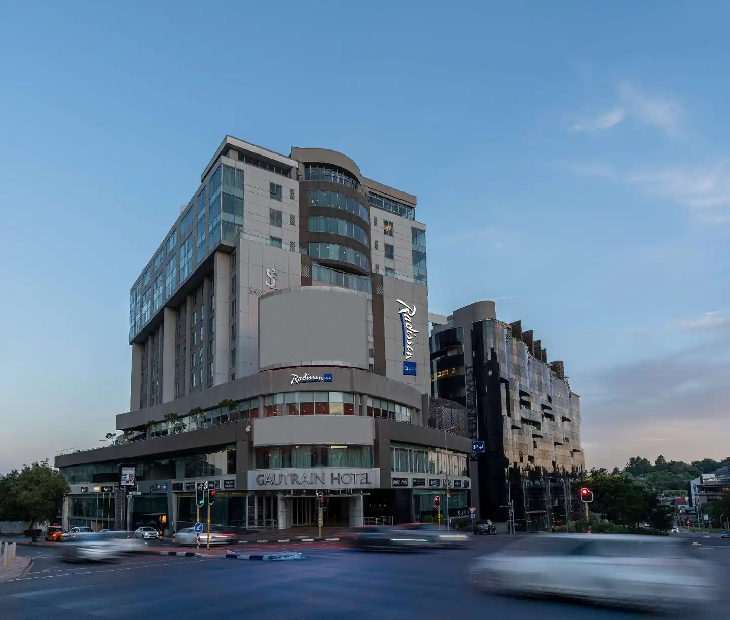 Radisson Blu Gautrain Hotel, Sandton Johannesburg Aussenansicht