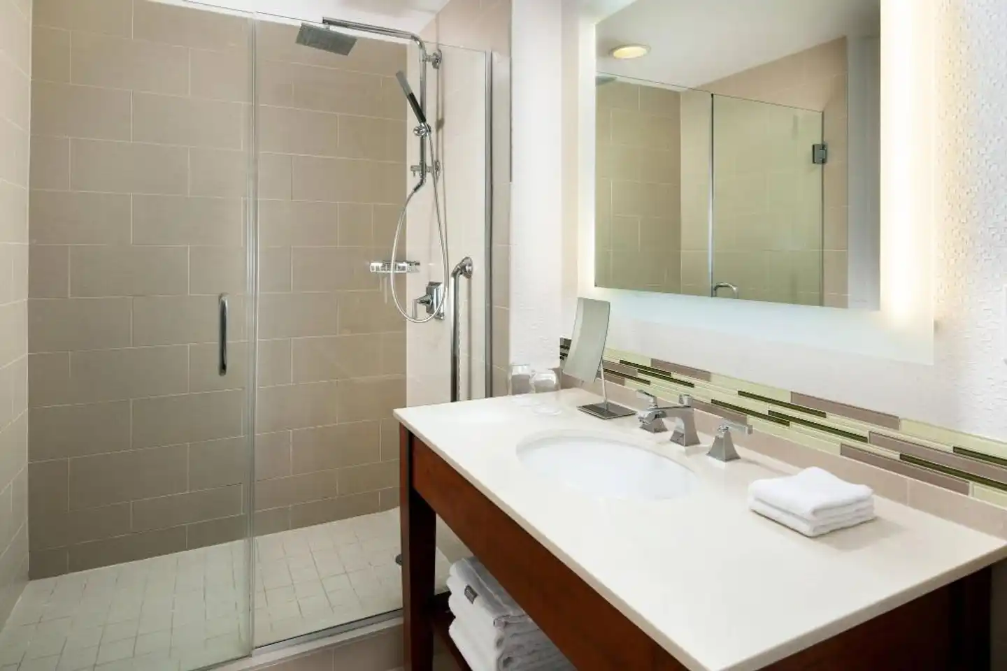 The Westin Houston, Memorial City Badezimmer