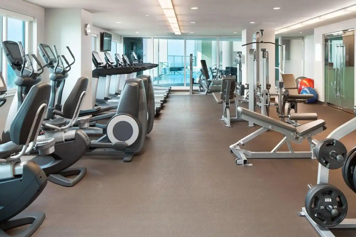 The Westin Houston, Memorial City Sport und Entertainment