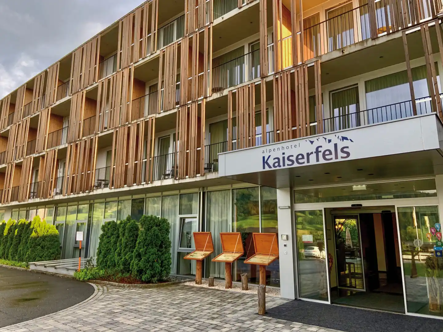 alpenhotel Kaiserfels Aussenansicht