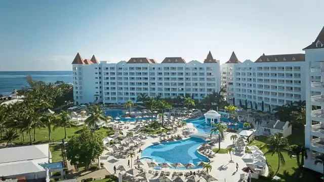 Bahia Principe Luxury Runaway Bay Pool