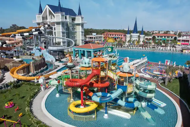 Granada Luxury Belek Aussenansicht