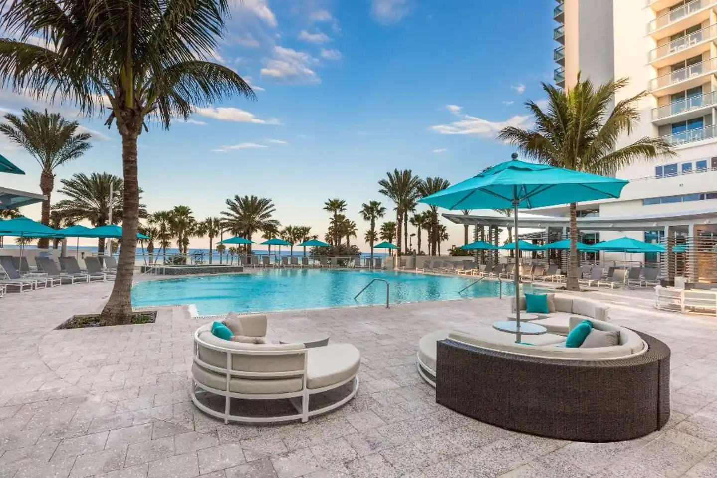 Wyndham Grand Clearwater Beach Pool