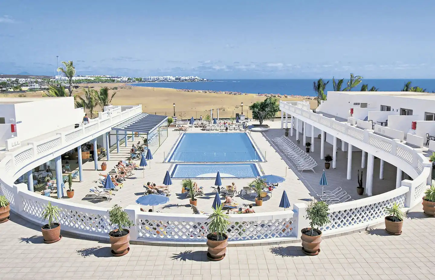 Las Costas Pool