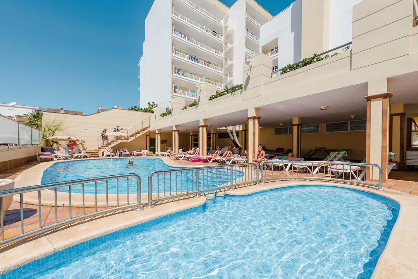 O7 Nordeste Playa Pool