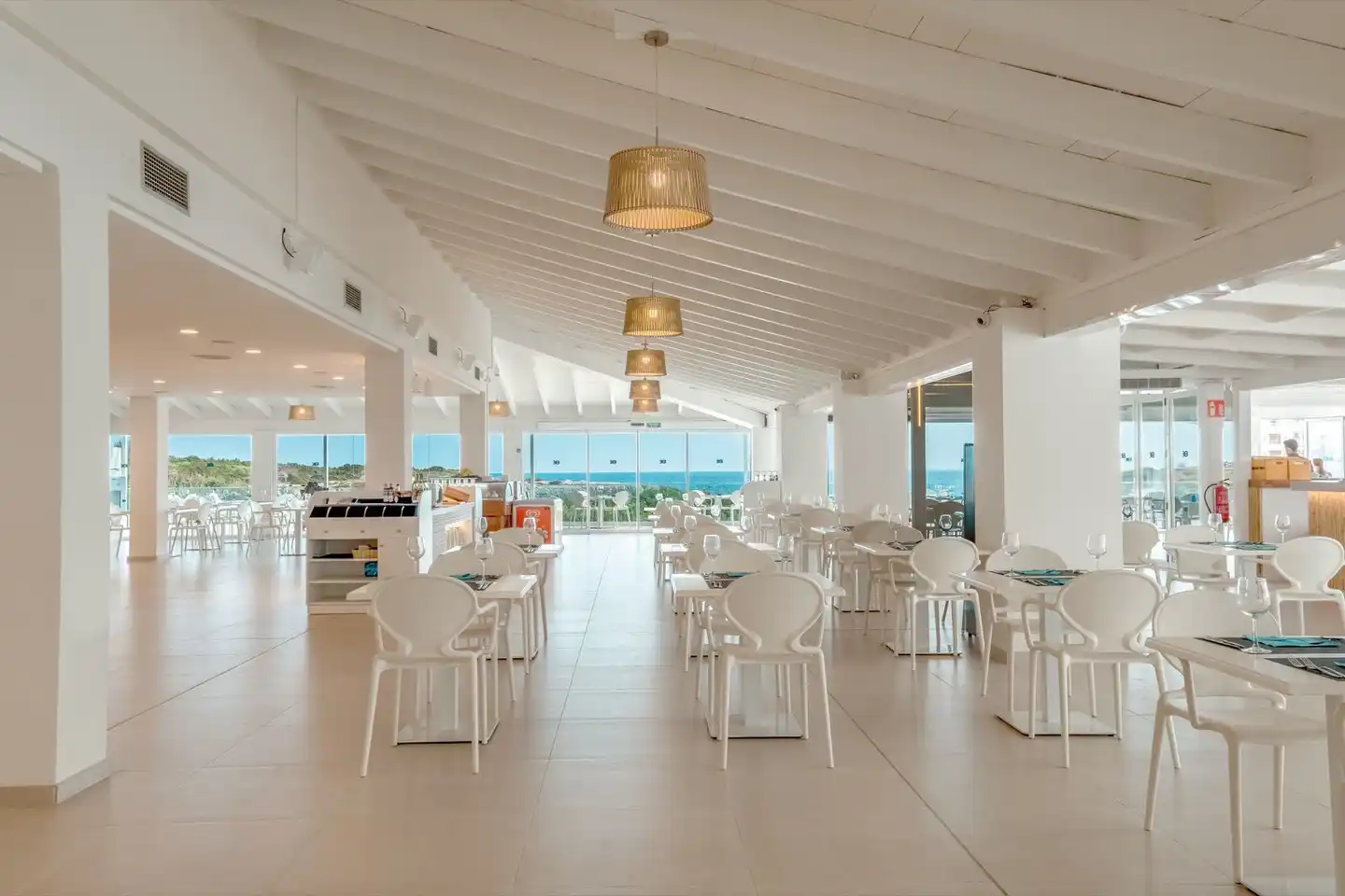 Carema Beach Menorca Restaurant