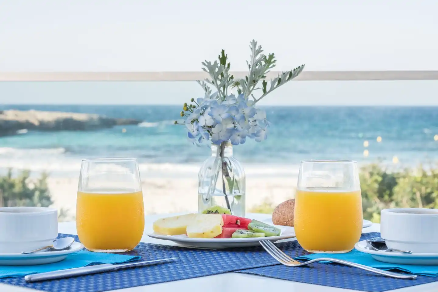 Carema Beach Menorca Terrasse