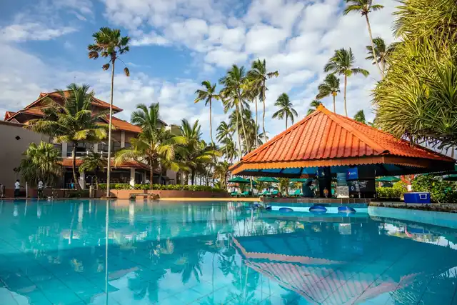 Royal Palms Beach Hotel Pool
