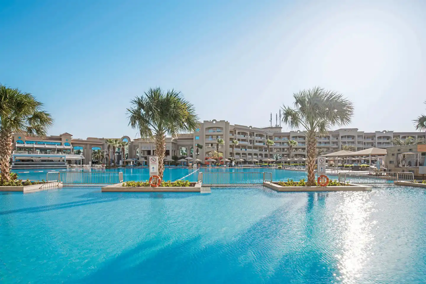 Pickalbatros White Beach Resort Pool