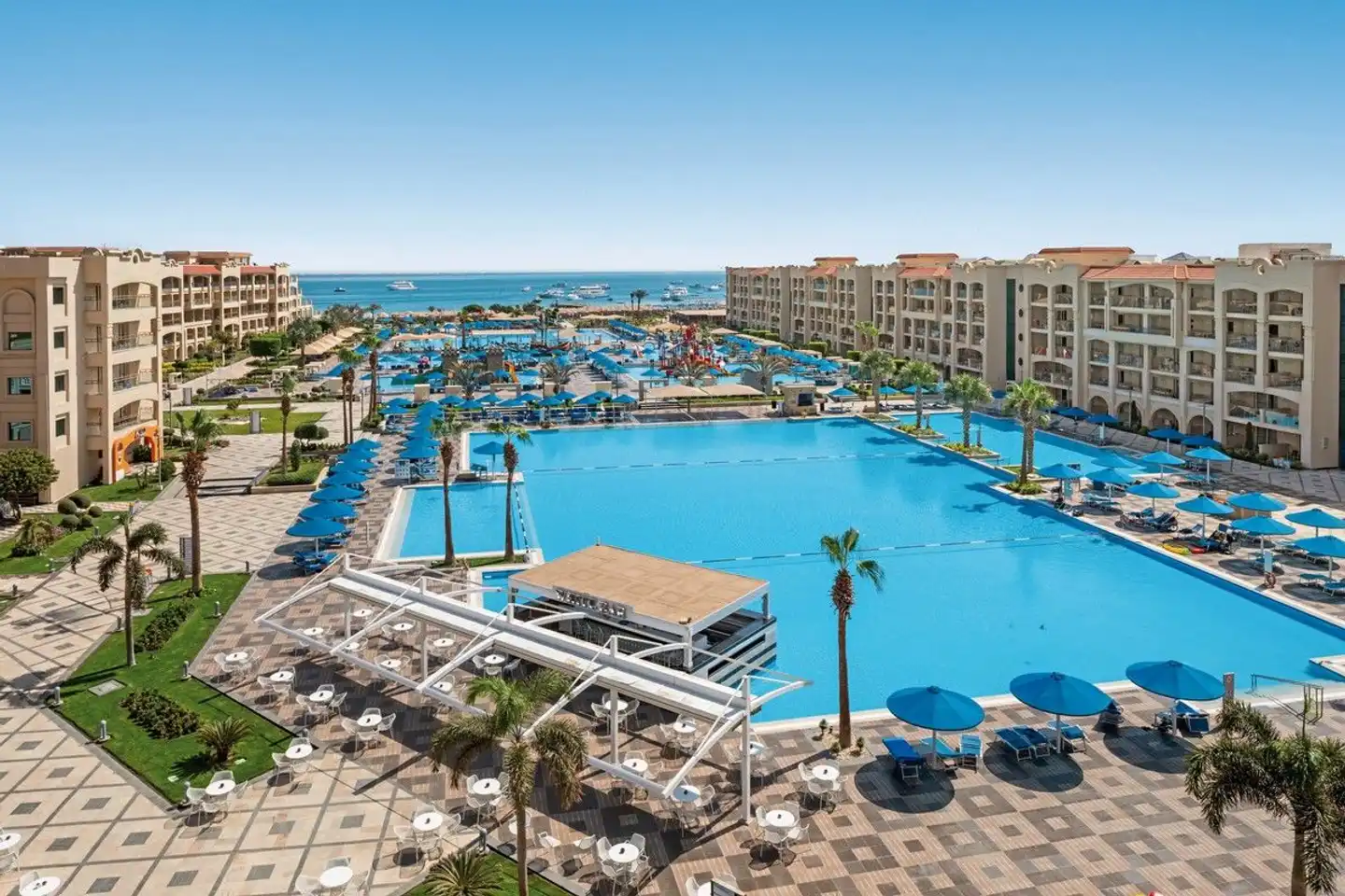 Pickalbatros White Beach Resort Pool