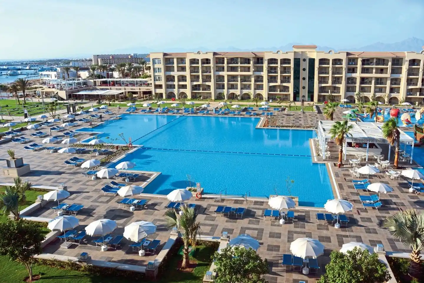 Pickalbatros White Beach Resort Pool