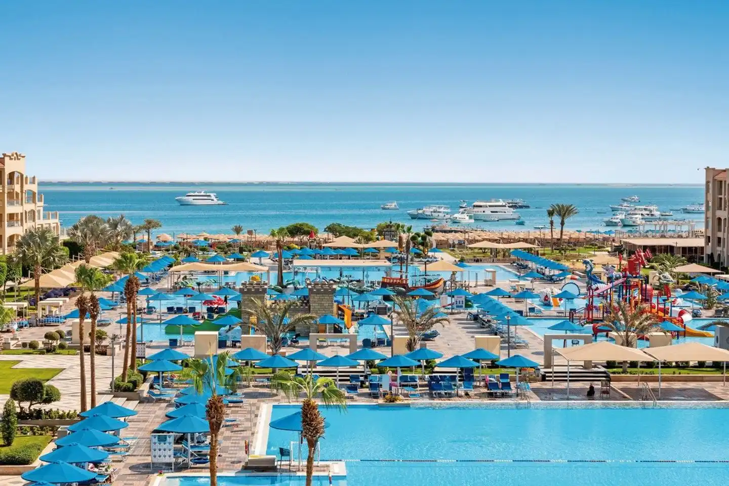 Pickalbatros White Beach Resort Pool
