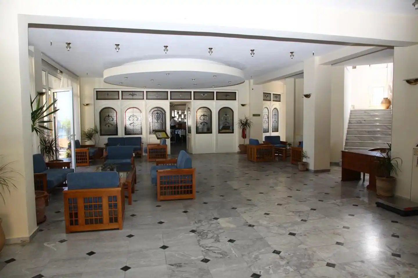 Alexander House Hotel Lobby