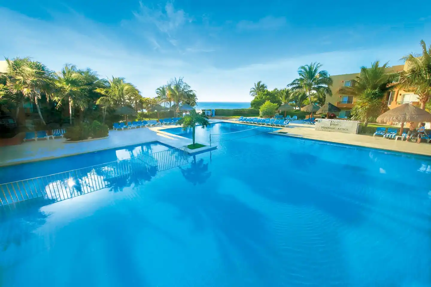 Viva Azteca by Wyndham Pool
